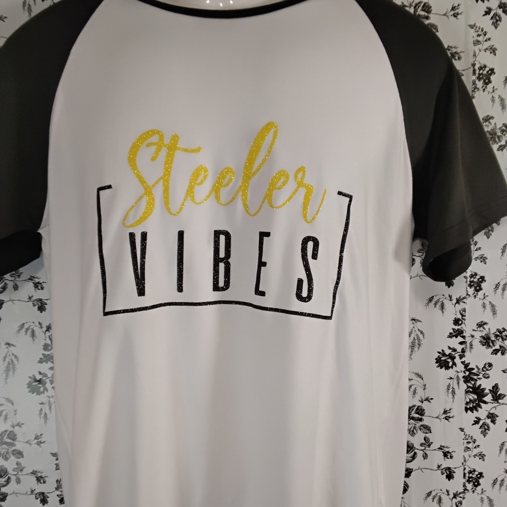 GLITTERED OUT Packers Vibes Shirt